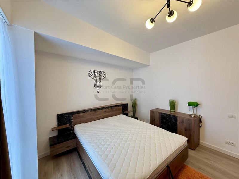 Rond Alba Iulia, Decebal, apartament 2 camere lux, totul nou, prima inchiriere, loc parcare.