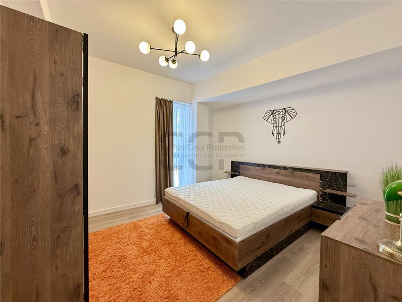 Rond Alba Iulia, Decebal, apartament 2 camere lux, totul nou, prima inchiriere, loc parcare.